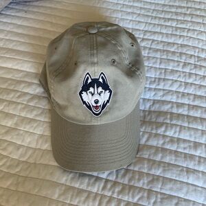 Huskies Nike Cap